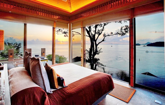 panoramic-bedroom-windows-915x520