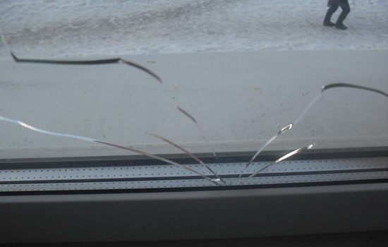 Почему лопаются пластиковые окна